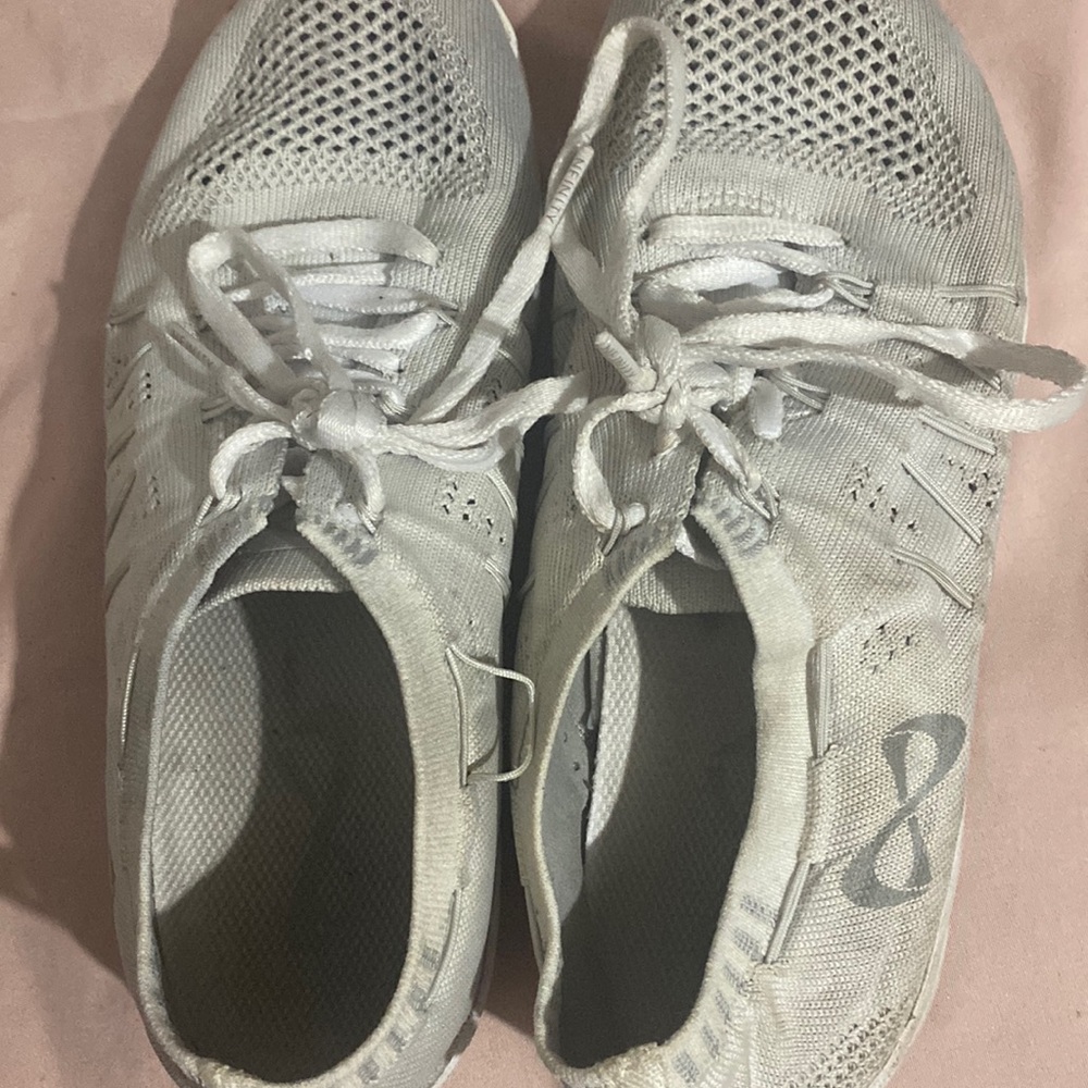 Nfinity cheer shoes flyte